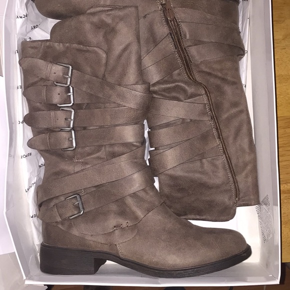 Report Shoes - Report Hugo Boots Tan Size 9 NEVER WORN NIB 📦